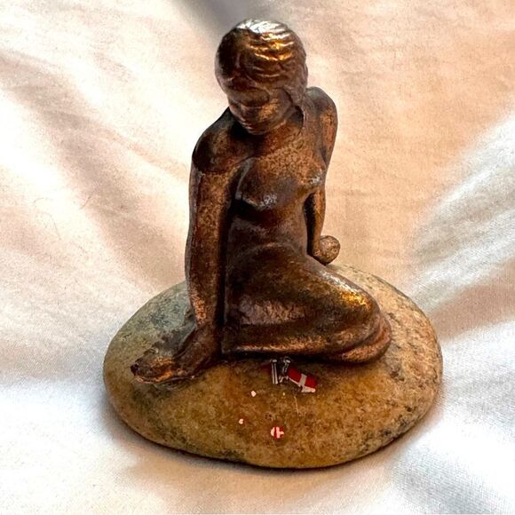 Little Mermaid’ 3” Copenhagen Bronze Figure on Rock Kobenhaven Vintage 19 - Picture 1 of 7